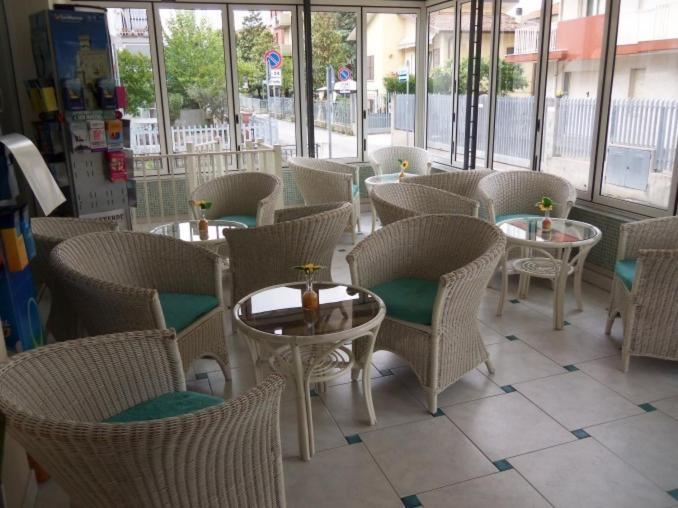 Hotel Silvia Viserbella di Rimini 外观 照片